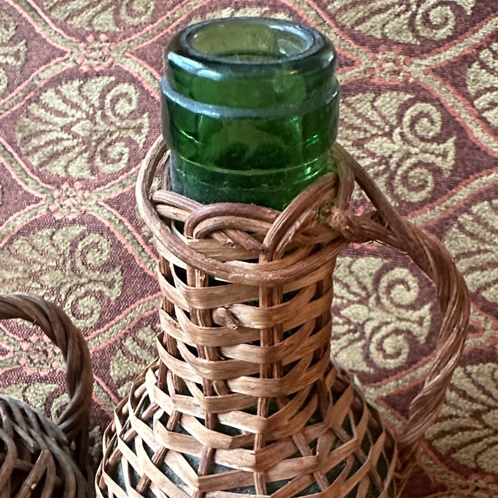 Woven Rattan/ Wicker Wrapped Glass Vintage Bottles great decor - Picture 2 of 11